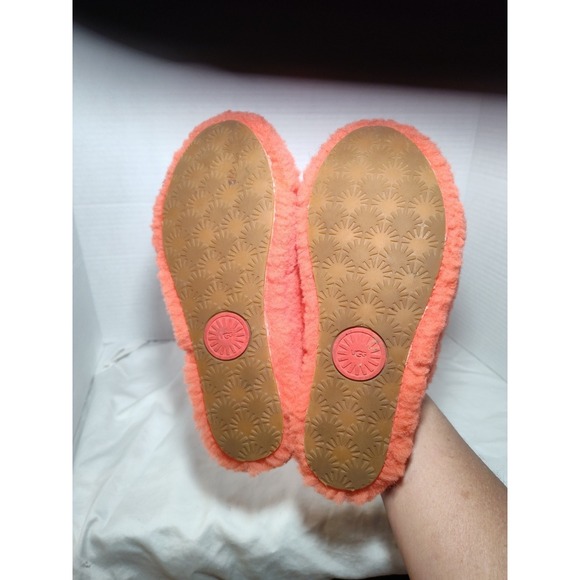 UGG Fluff Yeah Slide Women's Slippers in Red Currant 1095119 size 7 - Picture 7 of 8